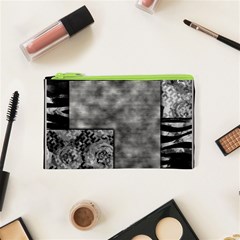 Background Pattern Geometric Design Cosmetic Bag (xs) by Vaneshop