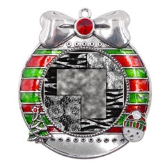 Background Pattern Geometric Design Metal X mas Ribbon With Red Crystal Round Ornament