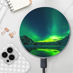 Iceland Aurora Borealis Wireless Fast Charger(white) by Cowasu