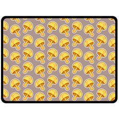 Yellow-mushroom-pattern Fleece Blanket (large) by uniart180623