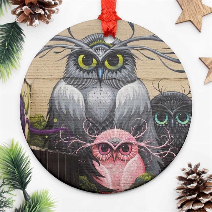 Graffiti Owl Design Round Ornament (Two Sides)