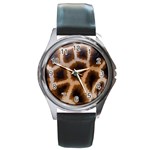 Giraffe Skin Design Round Metal Watch Front