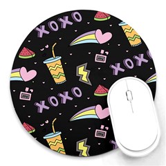 Cute-girl-things-seamless-background Round Mousepad