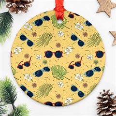 Seamless Pattern Of Sunglasses Tropical Leaves And Flower Ornament (round)