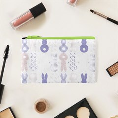 Bunnies T- Shirt Easter Bunnies Pattern T- Shirt Cosmetic Bag (xs) by EnriqueJohnson