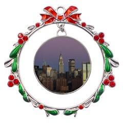 Skyline-city-manhattan-new-york Metal X mas Wreath Ribbon Ornament by Ket1n9