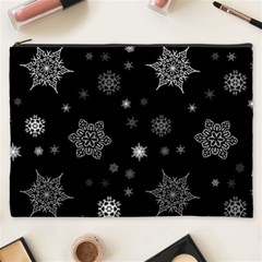 Christmas Snowflake Seamless Pattern With Tiled Falling Snow Cosmetic Bag (xxxl) by Ket1n9