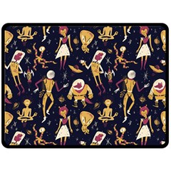 Alien Surface Pattern Fleece Blanket (large) by Ket1n9