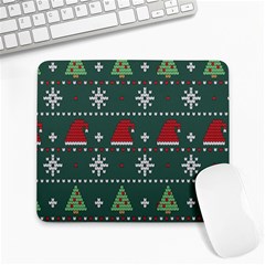 Beautiful-knitted-christmas-pattern -- Large Mousepad by Grandong