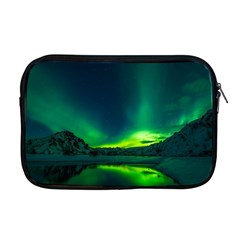 Iceland Aurora Borealis Apple MacBook Pro 17  Zipper Case