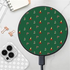 Christmas Green Pattern Background Wireless Fast Charger(black) by Pakjumat