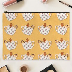 Christmas December Autumn Pattern Cosmetic Bag (xxxl) by Pakjumat