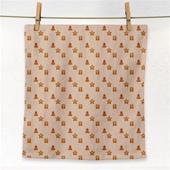 Christmas-wrapping-paper Face Towel by Amaryn4rt