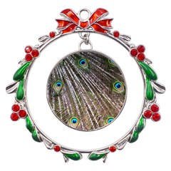 Peacock-feathers-pattern-colorful Metal X mas Wreath Ribbon Ornament by Amaryn4rt