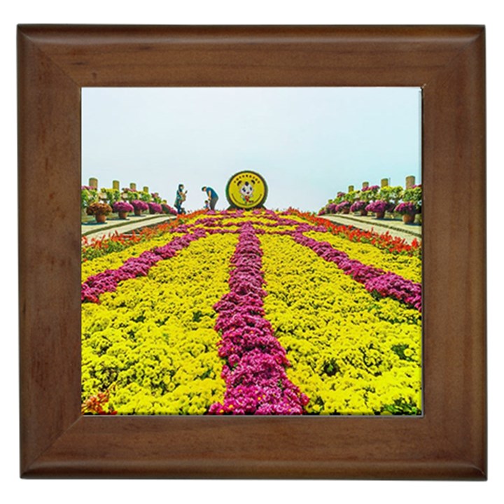 Beautiful garden Framed Tile