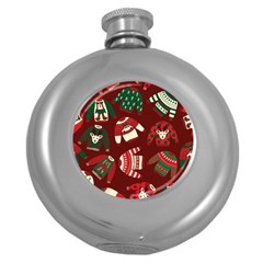 Ugly Sweater Wrapping Paper Round Hip Flask (5 Oz) by artworkshop