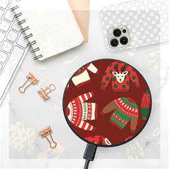 Ugly Sweater Wrapping Paper Wireless Fast Charger(black) by artworkshop