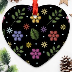 Embroidery Seamless Pattern With Flowers Ornament (Heart)