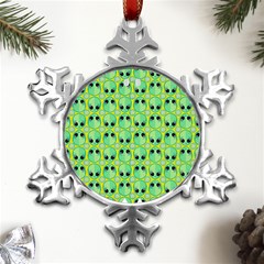 Alien Pattern- Metal Small Snowflake Ornament by Ket1n9