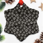 Skull Halloween Background Texture Ornament (Snowflake) Front