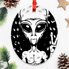 Alien Ufo Ornament (oval Filigree) by Bedest