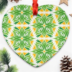 Green Pattern Retro Wallpaper Ornament (heart)