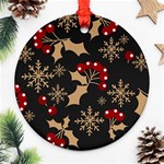 Christmas Pattern With Snowflakes Berries Round Ornament (Two Sides) Front