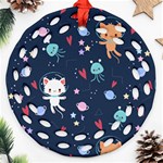 Cute Astronaut Cat With Star Galaxy Elements Seamless Pattern Round Filigree Ornament (Two Sides) Back