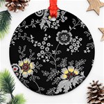 Black Background With Gray Flowers, Floral Black Texture Ornament (Round) Front