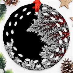 Silhouette Of Aurora Borealis Ornament (round Filigree)