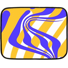 Print Pattern Warp Lines Fleece Blanket (Mini)