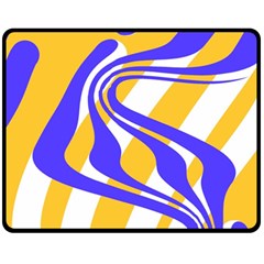 Print Pattern Warp Lines Fleece Blanket (Medium)