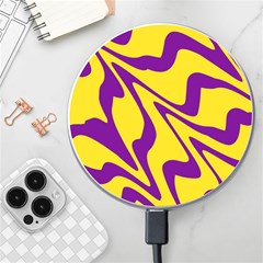 Waves Pattern Lines Wiggly Wireless Fast Charger(white) by Cemarart