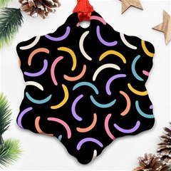 Abstract Pattern Wallpaper Ornament (snowflake)