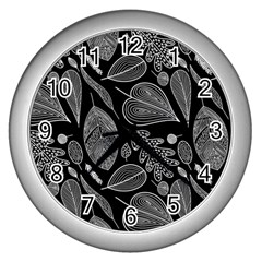 Leaves Flora Black White Nature Wall Clock (silver)