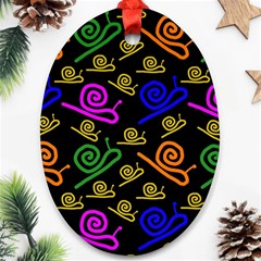 Pattern-repetition-snail-blue Ornament (oval)