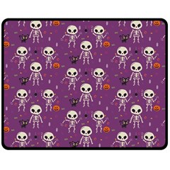 Skull Halloween Pattern Fleece Blanket (medium)