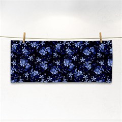 Stylized Floral Intricate Pattern Design Black Backgrond Hand Towel