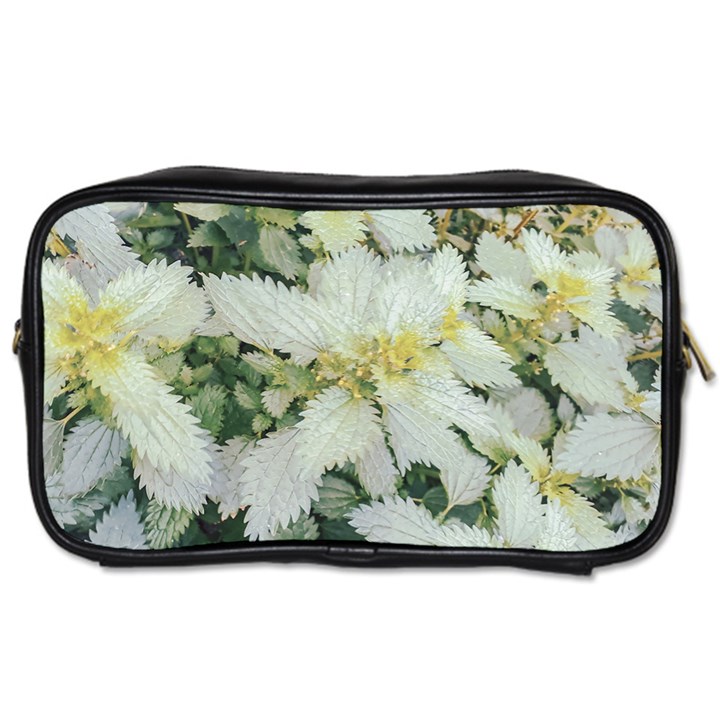 Enchanting Foliage Sharp Edged Leaves In Pale Yellow And Silver Bk Toiletries Bag (One Side)