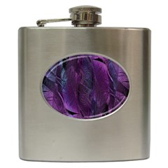 Feather Pattern Texture Form Hip Flask (6 Oz) by Grandong