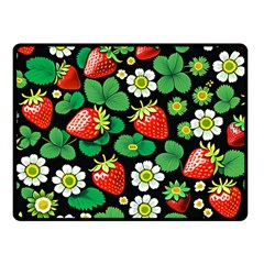 Strawberries Pattern Fleece Blanket (small)