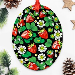 Strawberries Pattern Oval Filigree Ornament (two Sides)