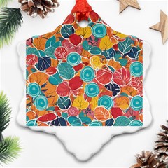 Floral And Leaves Pattern Ornament (snowflake)