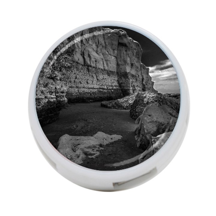 Timeless Shores, Las grutas beach, Rio negro, Argentina 4-Port USB Hub (Two Sides)