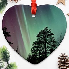 Silhouette Of Aurora Borealis Ornament (heart)