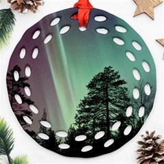 Silhouette Of Aurora Borealis Round Filigree Ornament (two Sides)