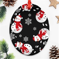 Christmas Texture, Retro Background With Snowmen Oval Filigree Ornament (two Sides)