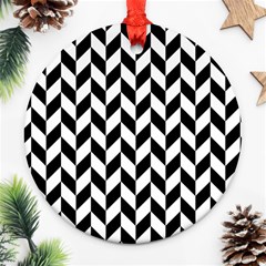 Black And White Pattern Round Ornament (two Sides)