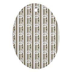 A White And Brown Striped Wallpaper With A Pattern Ornament (oval)