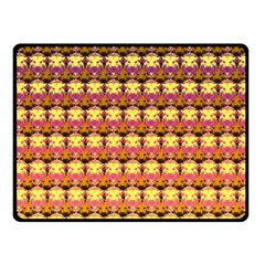 Gradient Lion Head Pattern Fleece Blanket (small) by ExtraGoodSauce